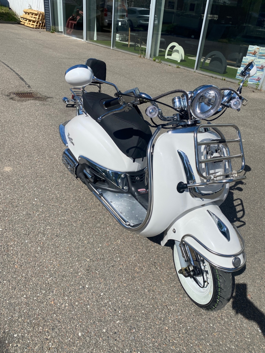 Retro Scooter