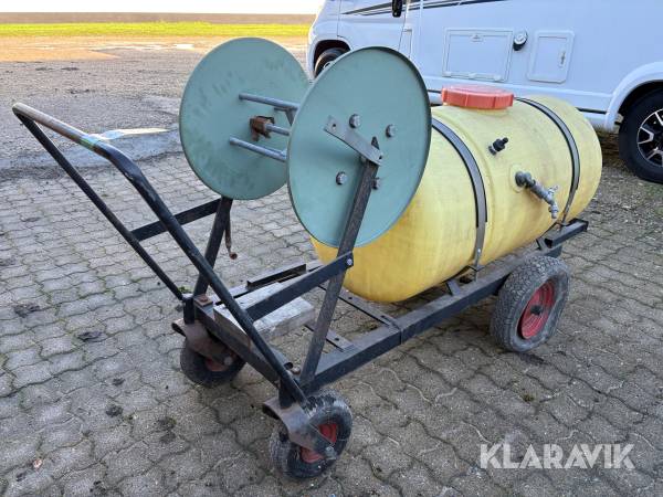 Vandingstank med vogn