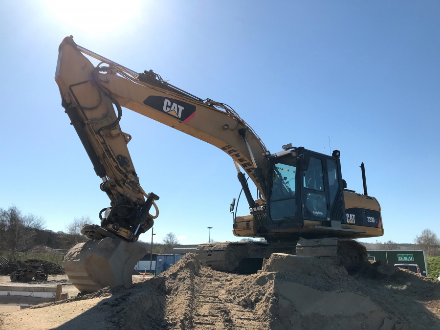 CAT 323D gravemaskine