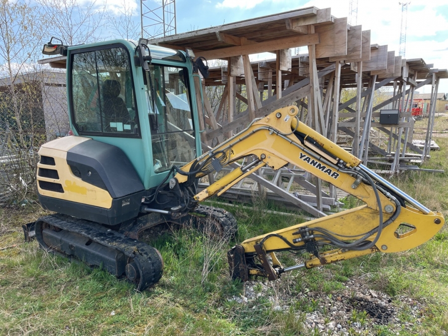 2,6T gravemaskine