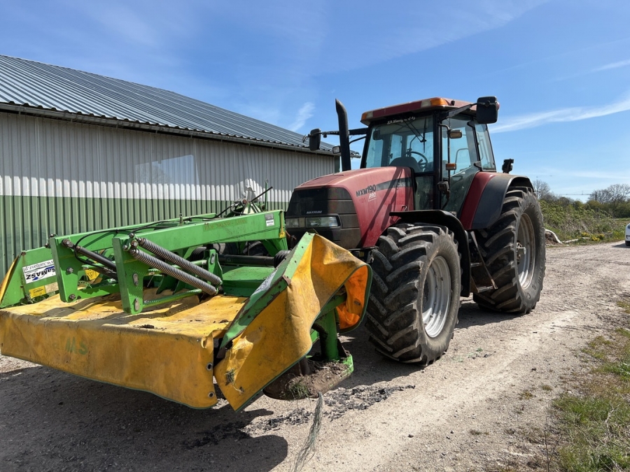 Case 250hk traktor, unirapper & frontklipper