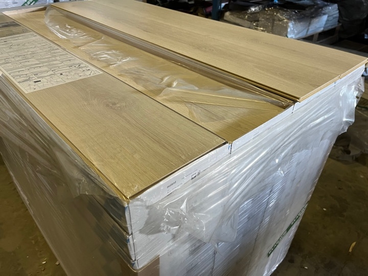 Laminat gulv 119.71m2 8 mm.