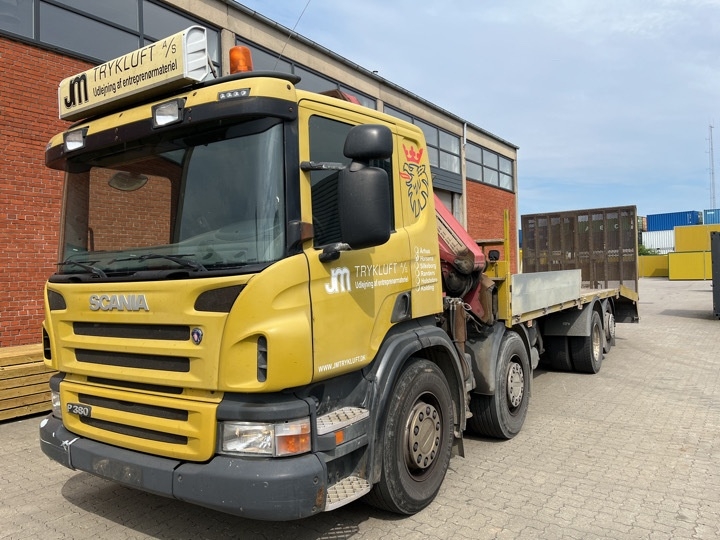Maskintransportbil