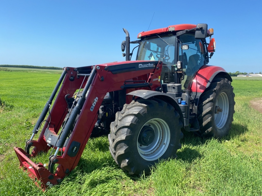 Traktor med frontlæsser