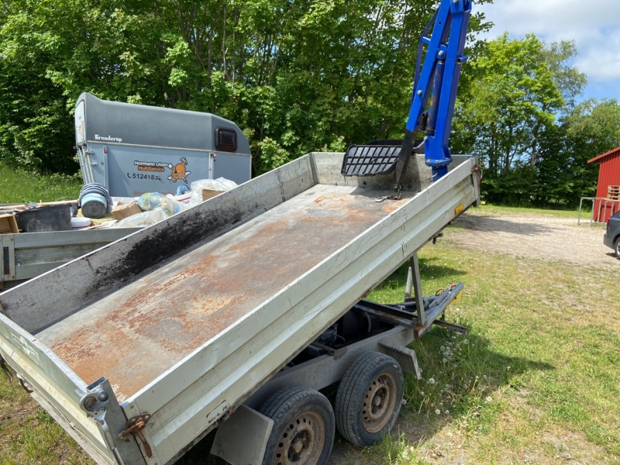 Trailer